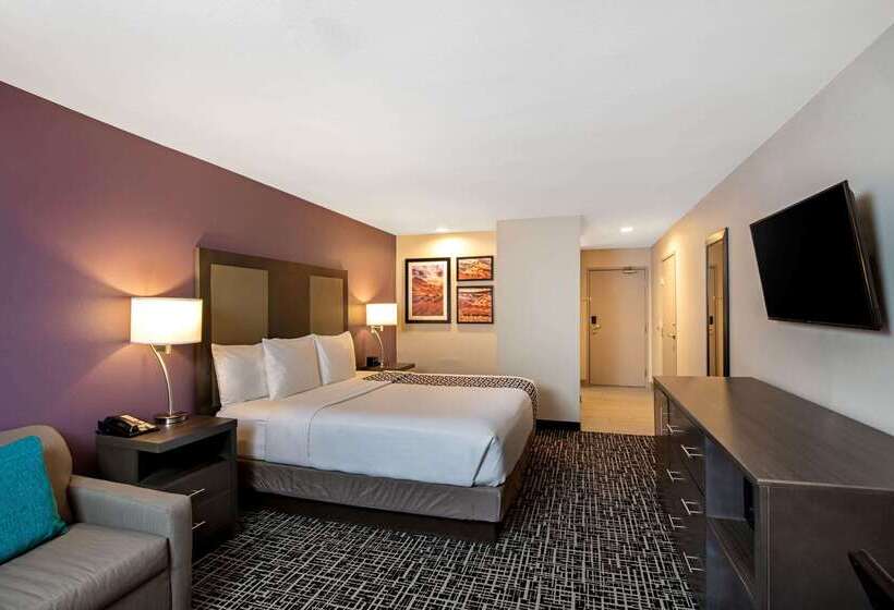 فندق La Quinta Inn & Suites By Wyndham Las Vegas Nellis