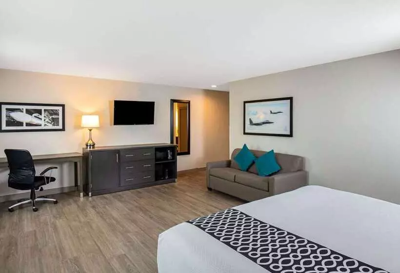 Hotel La Quinta Inn & Suites By Wyndham Las Vegas Nellis