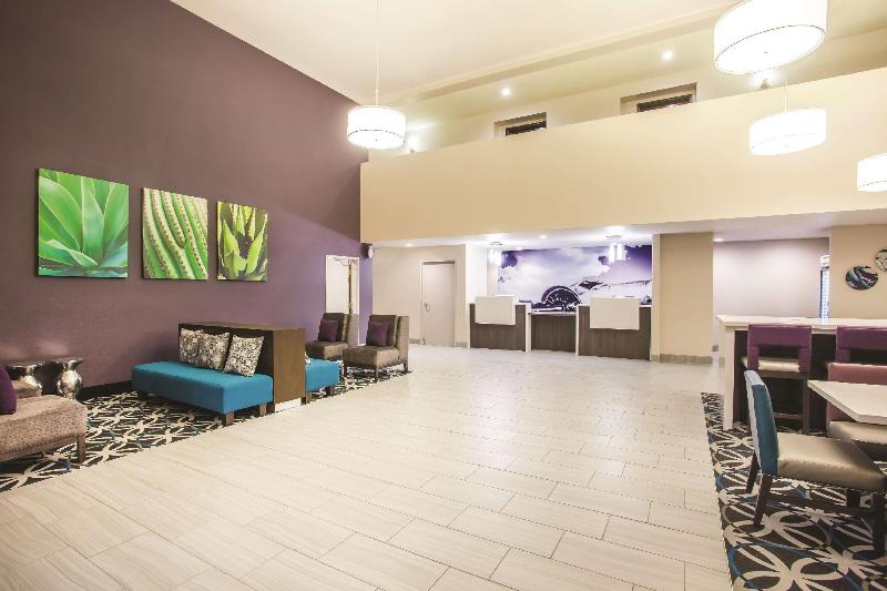 فندق La Quinta Inn & Suites By Wyndham Las Vegas Nellis
