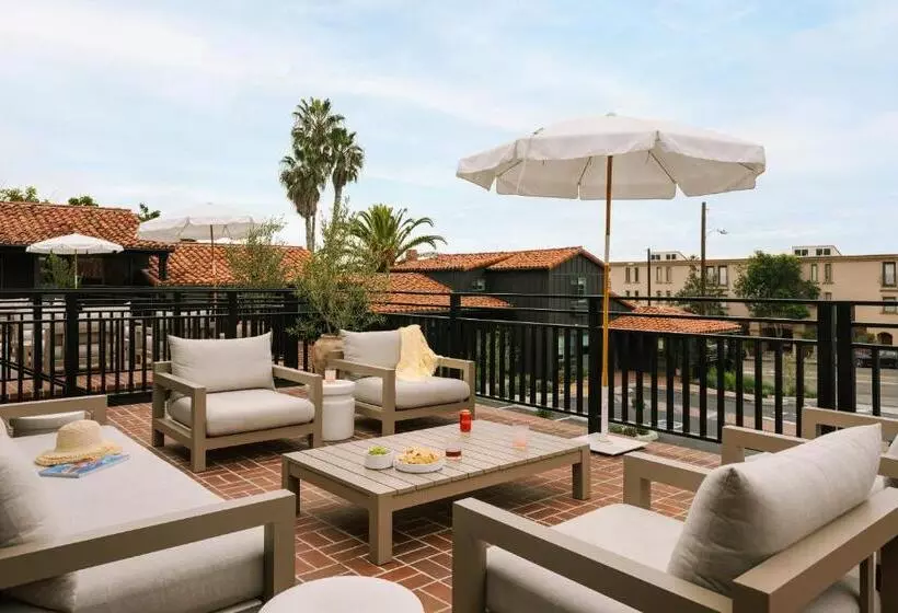 Отель Sonder Woods Cove