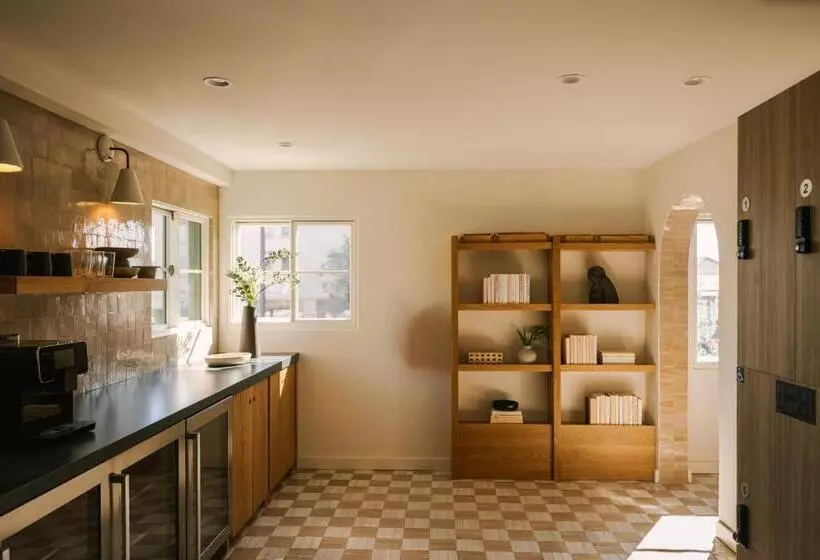 Отель Sonder Woods Cove