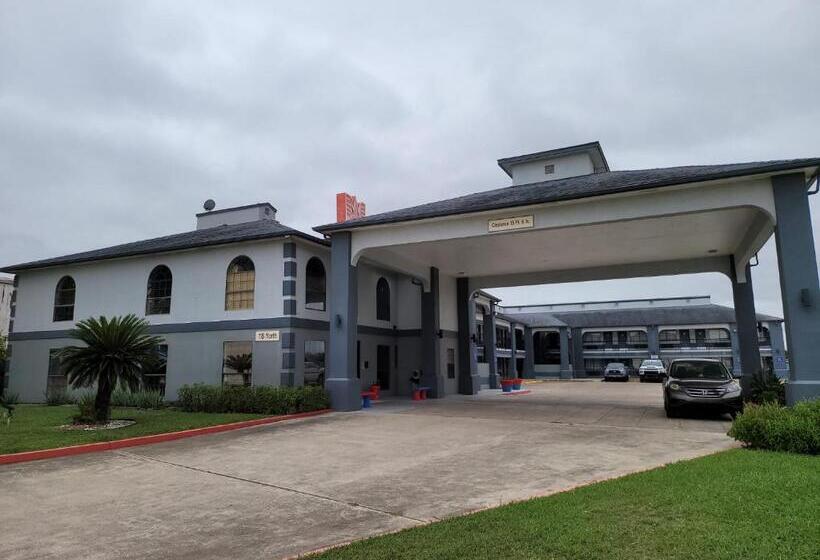 فندق Texas Inn And Suites Raymondville