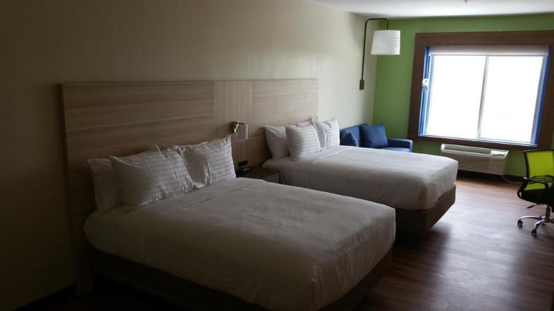 فندق Texas Inn And Suites Raymondville