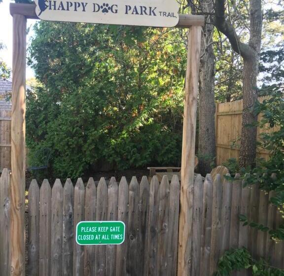 فندق على الطريق Cape Cod Veranda