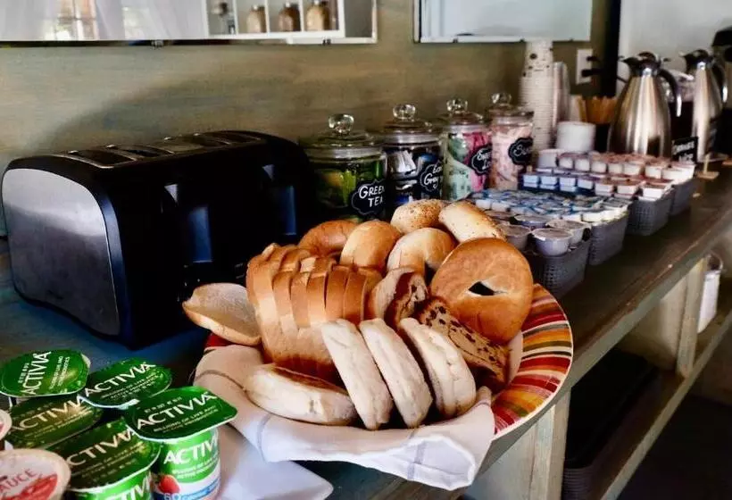 汽车旅馆  Cape Cod Veranda