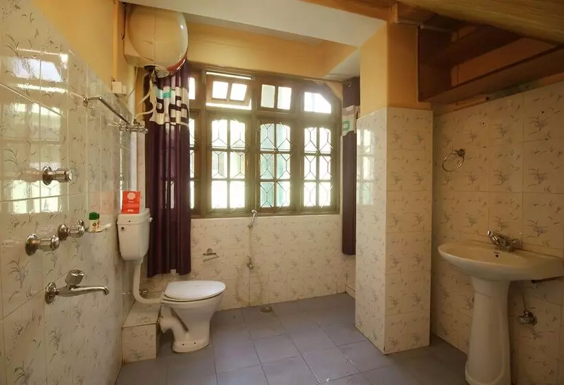 ホテル Deep Residency By Oyo Rooms