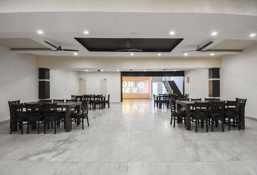 Hotel Oyo 48899  V Seven