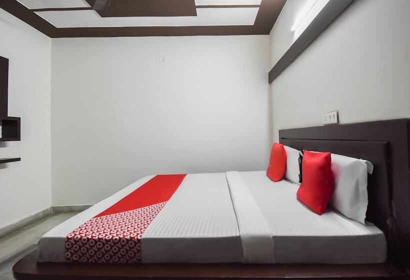 Hotel Oyo 48899  V Seven