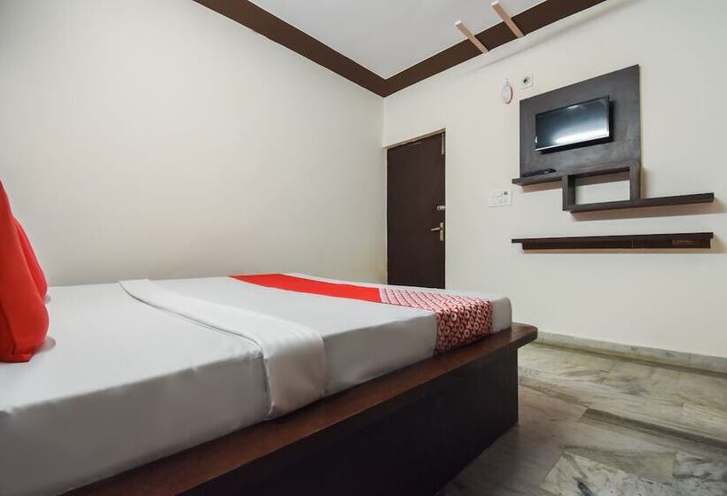 Hotel Oyo 48899  V Seven