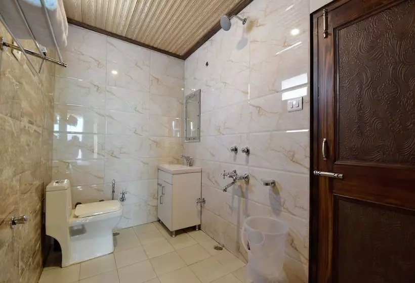 Oyo 13348 Home Exotic 2bhk Naggar Road