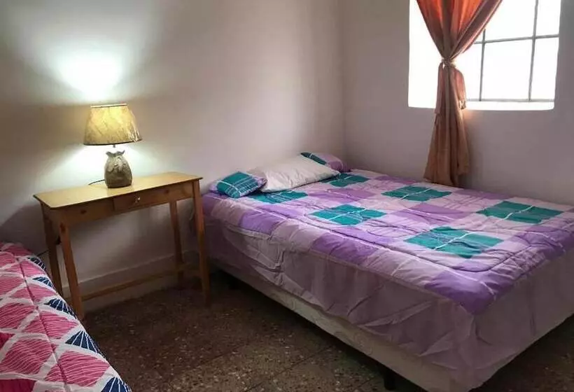 پانسیون Hostel Las Palmas