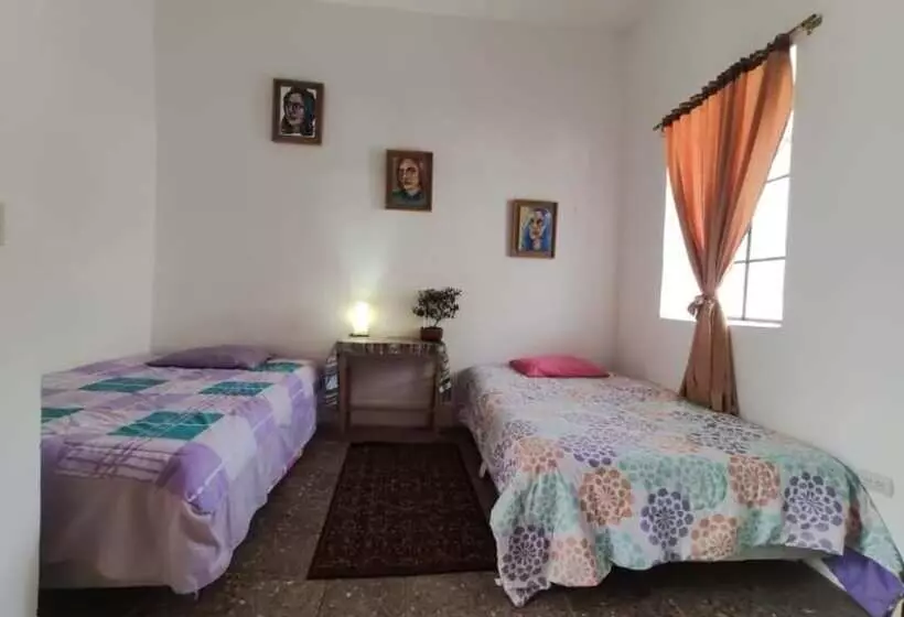 پانسیون Hostel Las Palmas