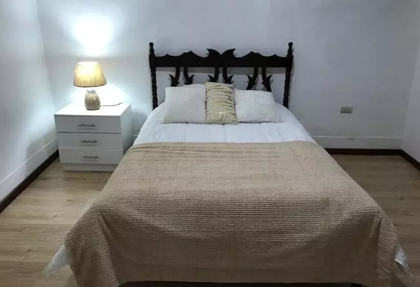 پانسیون Hostel Las Palmas