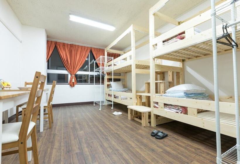 Albergue Almas Guest House(アルマス）