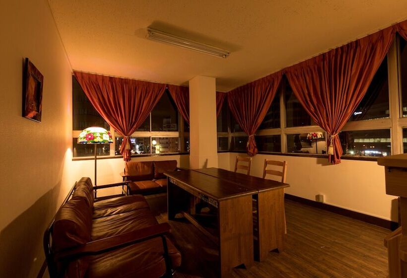 Albergue Almas Guest House(アルマス）