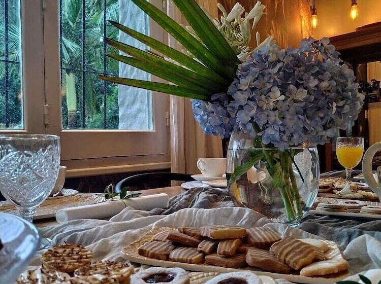 Отель Casa Lola