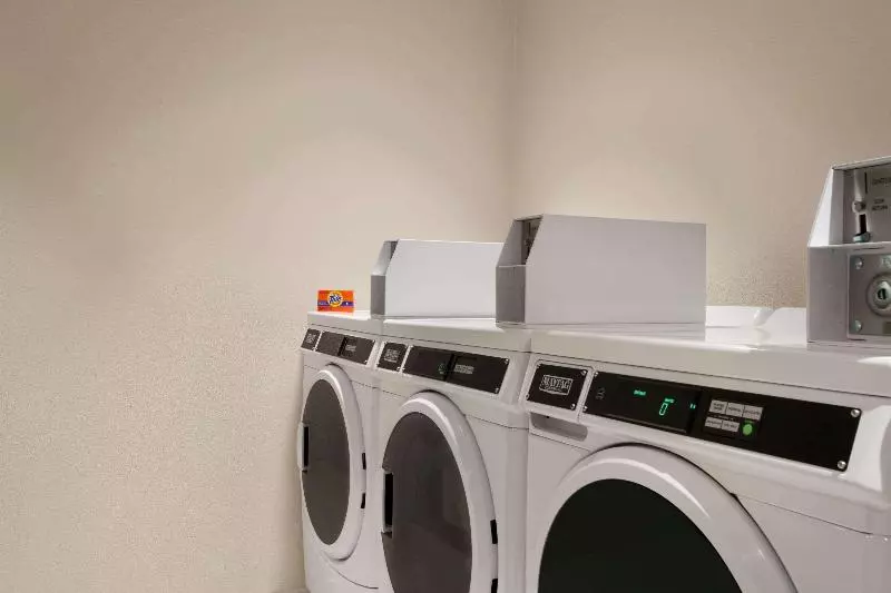 Hotelli La Quinta Inn & Suites By Wyndham Orlando Idrive Theme Parks