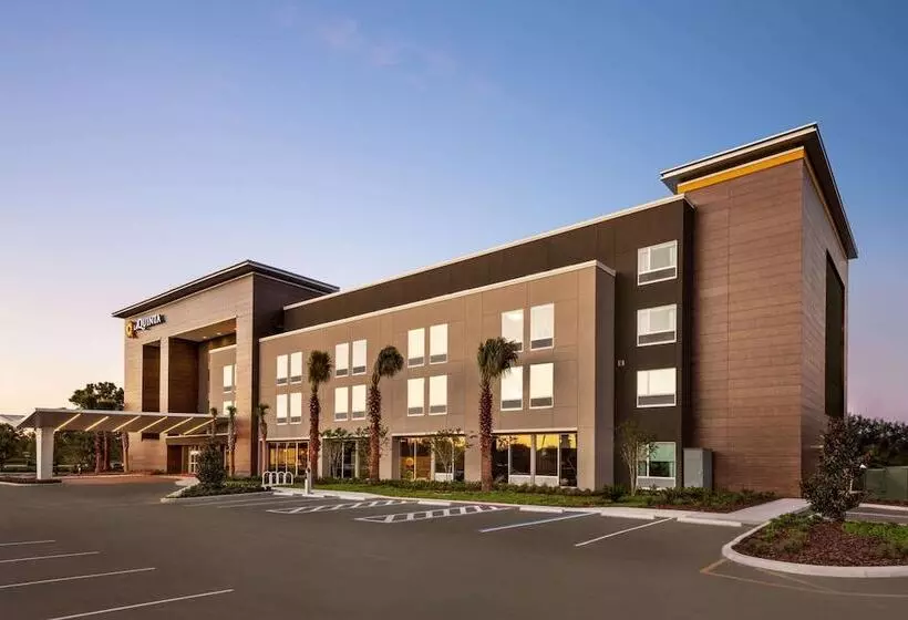 Hotelli La Quinta Inn & Suites By Wyndham Orlando Idrive Theme Parks