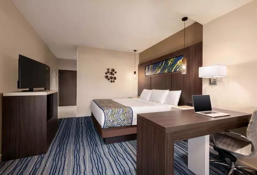 Hotelli La Quinta Inn & Suites By Wyndham Orlando Idrive Theme Parks