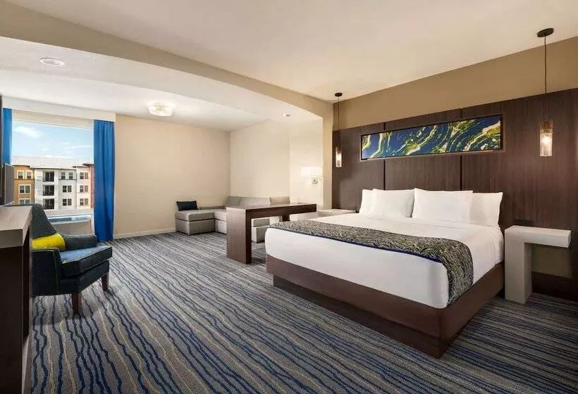 Hotelli La Quinta Inn & Suites By Wyndham Orlando Idrive Theme Parks