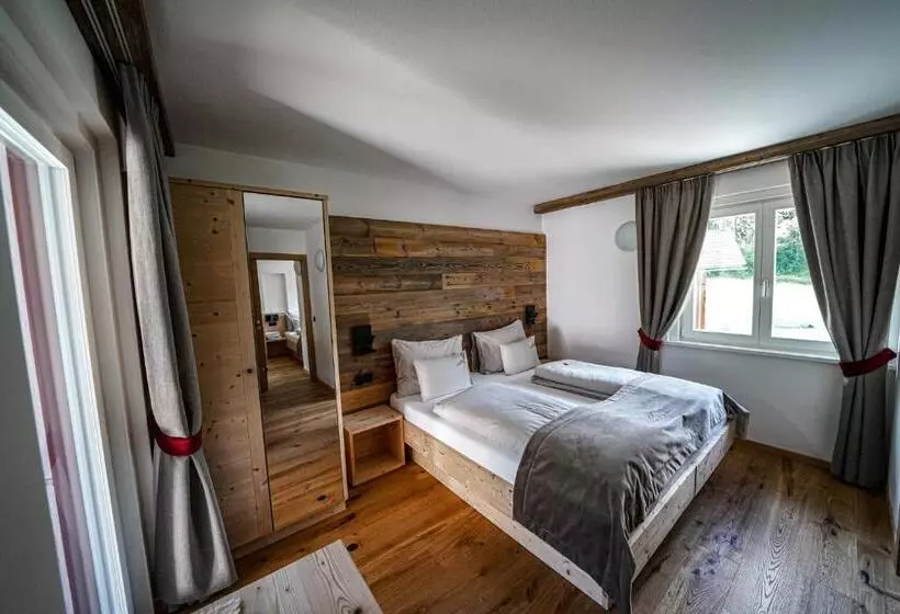 Majatalo Garni Bergblick