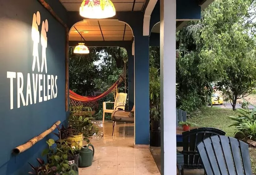 Majatalo Hostal & Café Travelers