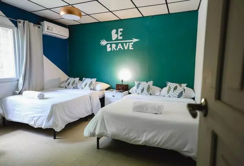 Majatalo Hostal & Café Travelers