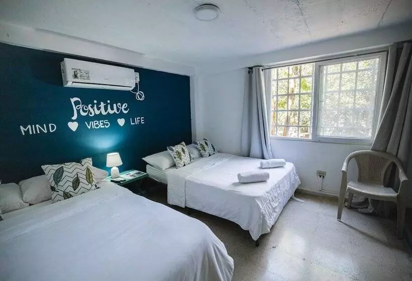 Majatalo Hostal & Café Travelers