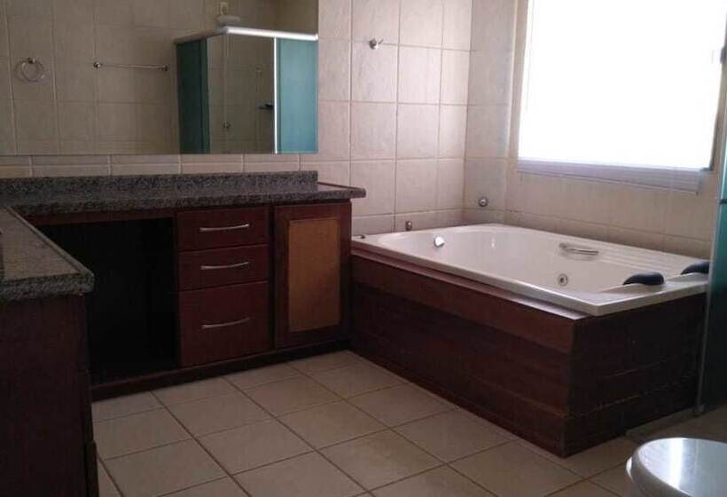 ペンション Kiwi Pousada & Lounge