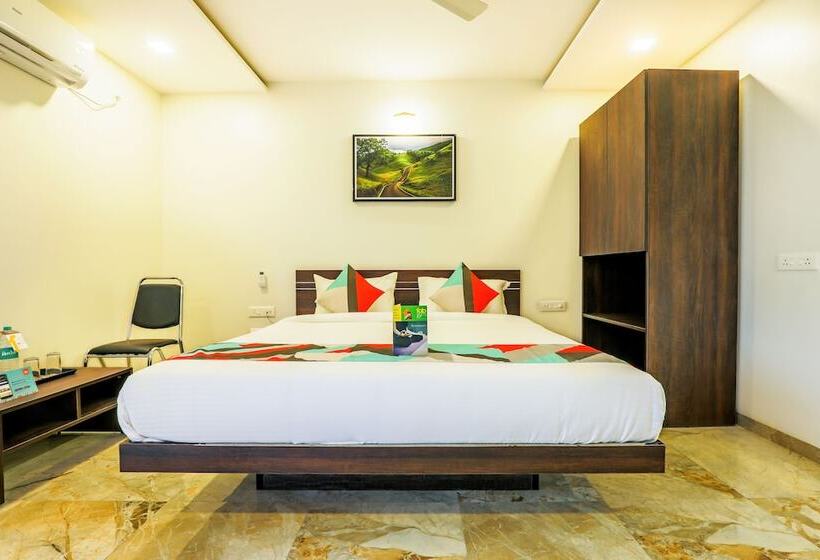 ホテル Fabexpress Classic Residency