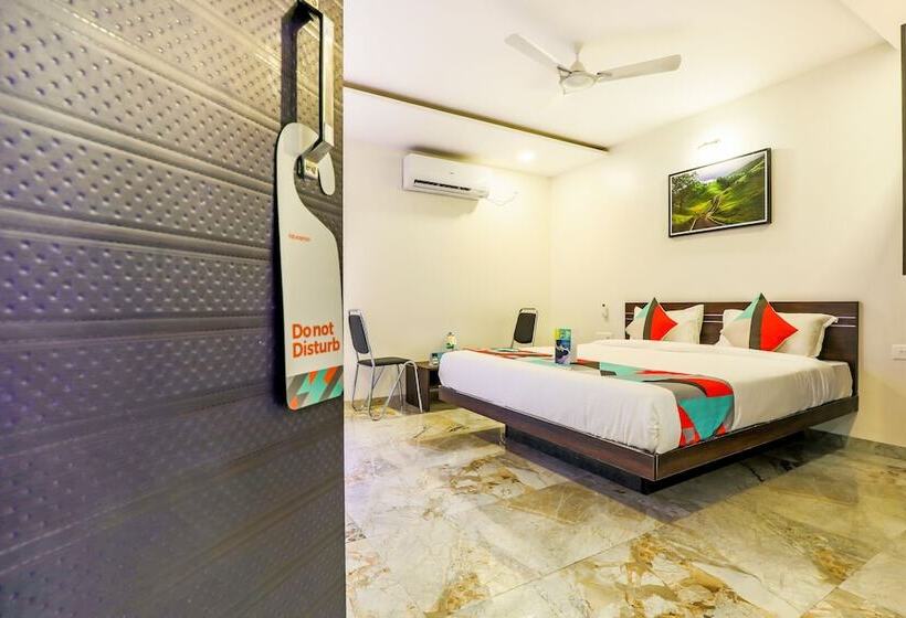 ホテル Fabexpress Classic Residency