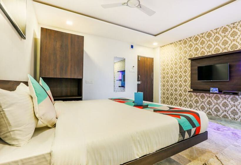 ホテル Fabexpress Classic Residency