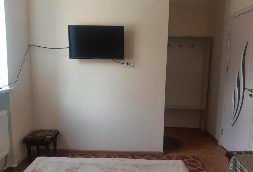 پانسیون Ani Guest House