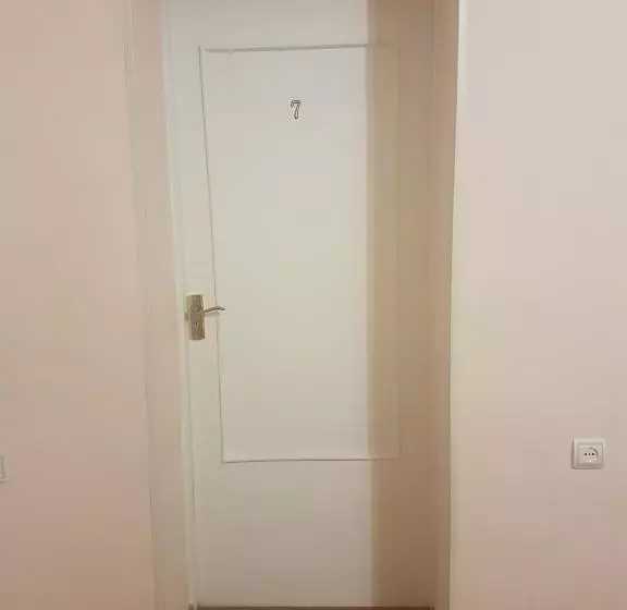 پانسیون Ani Guest House