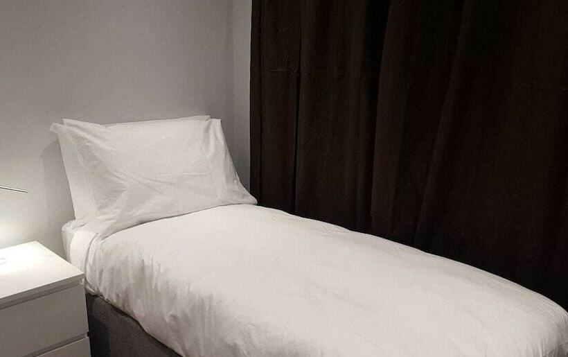 Pension Austin David Apartment Harrow