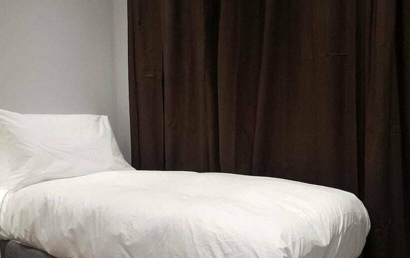 Pension Austin David Apartment Harrow