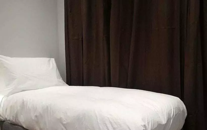 پانسیون Austin David Apartment Harrow