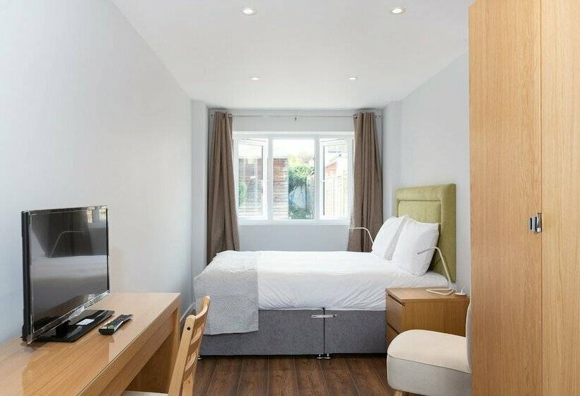 Pension Austin David Apartment Harrow