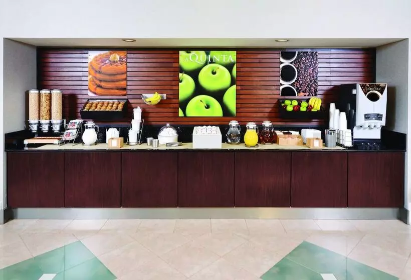 Hotelli La Quinta Inn & Suites Katy Mills By Wyndham Katy