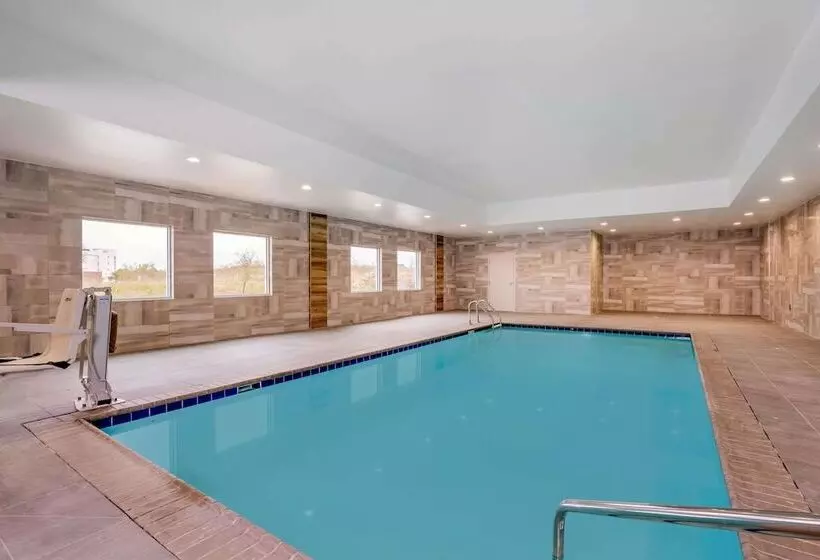 Hotelli La Quinta Inn & Suites Katy Mills By Wyndham Katy