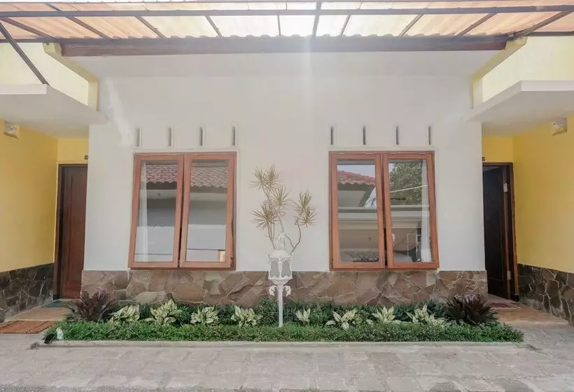 ホテル Oyo 1028 Garuda Residence