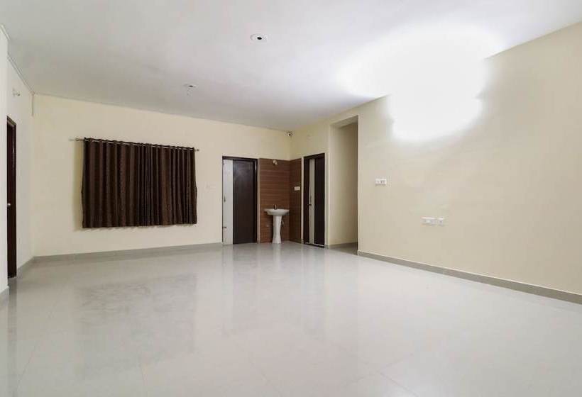 Hotel Oyo 43835 Imperial Stays