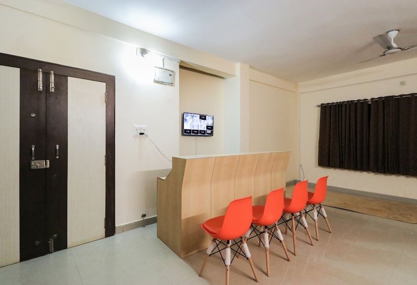 Hotel Oyo 43835 Imperial Stays