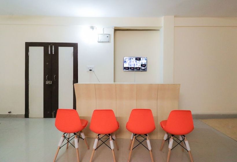 Hotel Oyo 43835 Imperial Stays