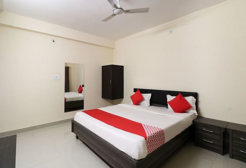 Hotel Oyo 43835 Imperial Stays