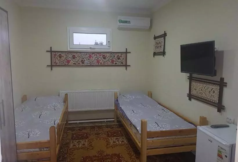 ペンション Guest House Ibrohim حلال