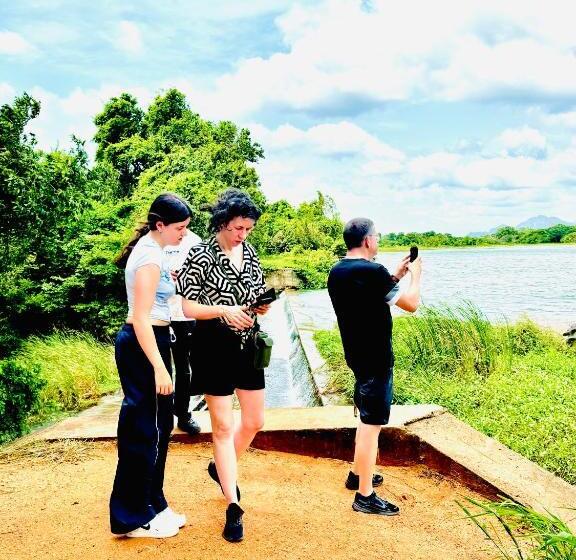 پانسیون Wijesiri Family Guest House