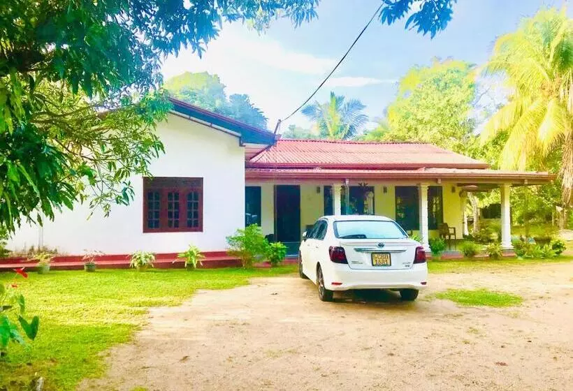 ペンション Wijesiri Family Guest House