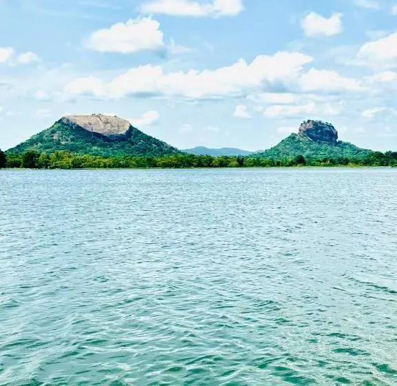 ペンション Wijesiri Family Guest House