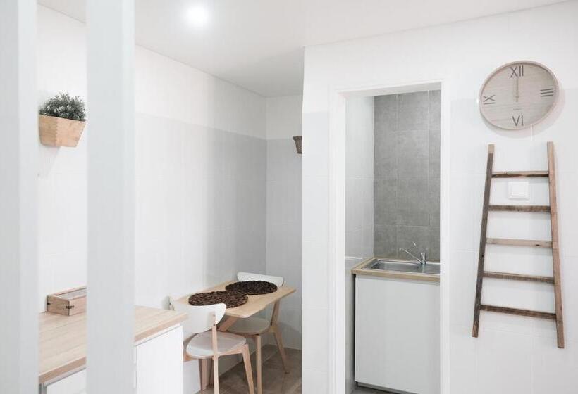 Pensione 4u Lisbon Suites & Guesthouse Vii Airport